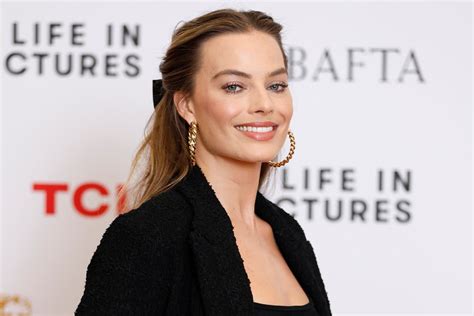 margot robbie boobs|Margot Robbie says tequila shots helped her film nude ‘Wolf of .